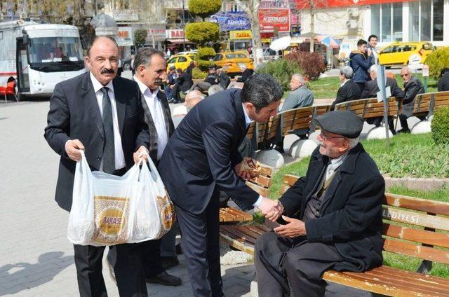 Chp Kandil Simidi Dağıttı