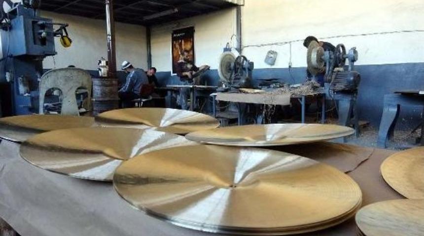 &Uuml;nl&uuml; M&uuml;zik Grupları Edirne'nin Bateri Zillerini Kullanıyor