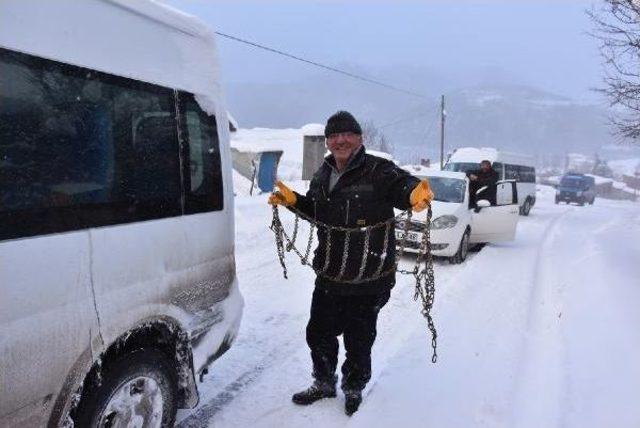 Ardahan'ın Üç Ilçesinde Okullara Kar Tatili