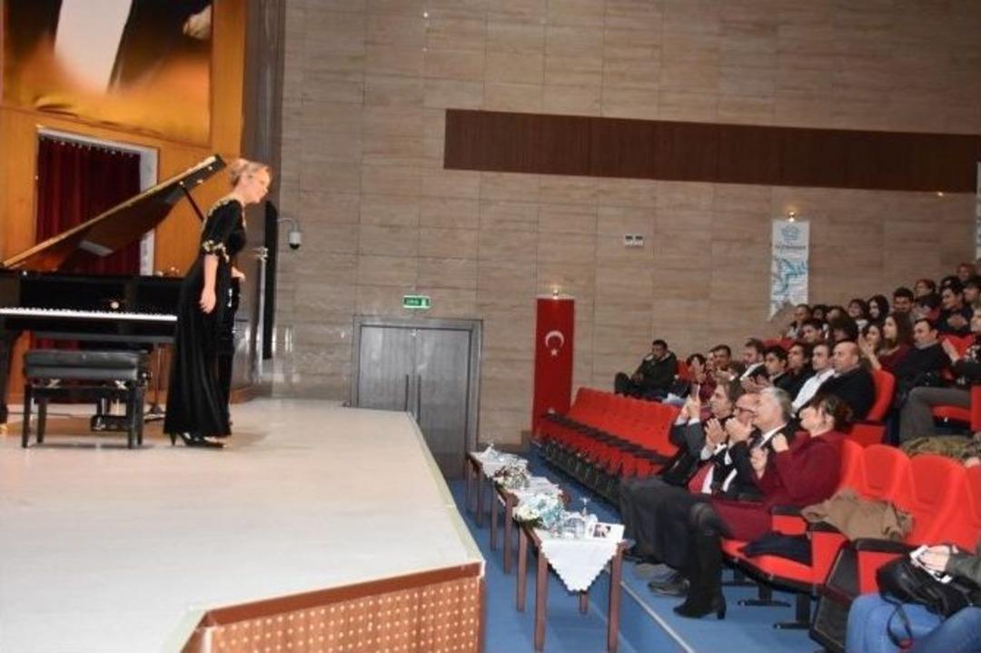 Hande Dalkılı&ccedil;&rsquo;tan Piyano Resitali