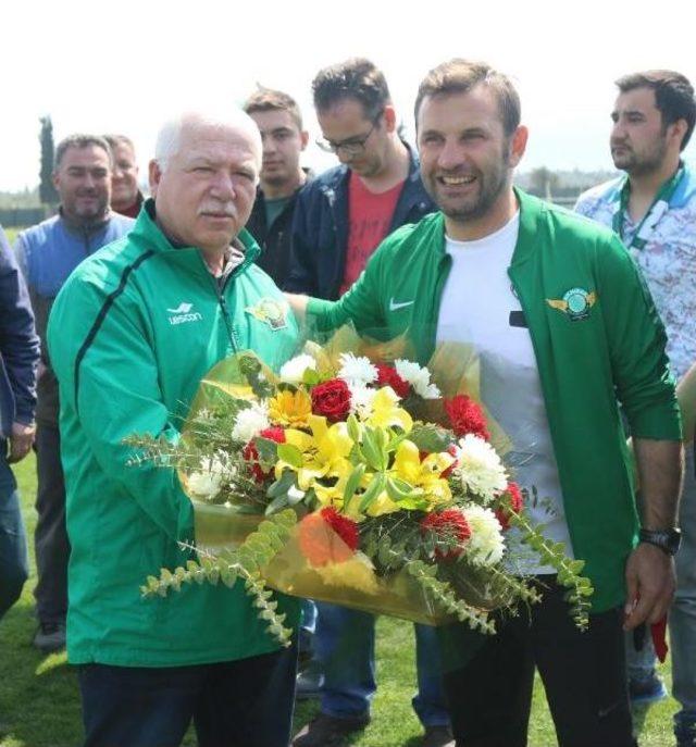 Akhisar Belediyespor'a Moral