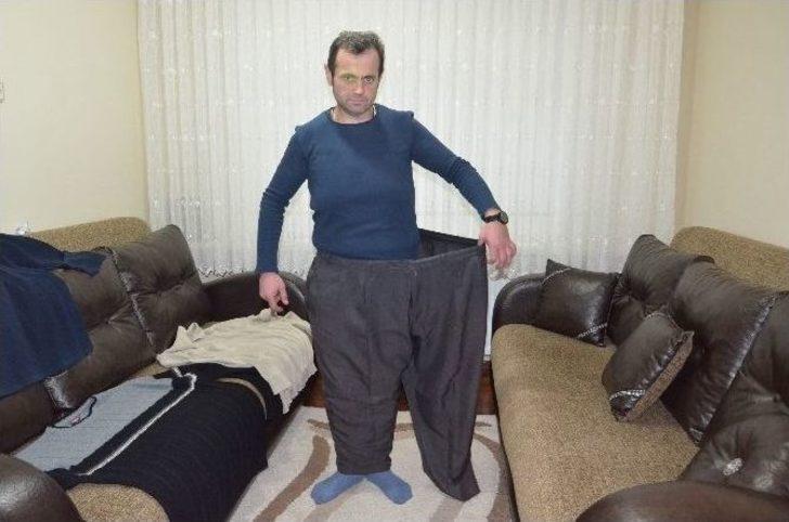 (özel Haber) 2 Yılda 100 Kilo Verdi, Eski Pantolonuyla Poz Verdi G1