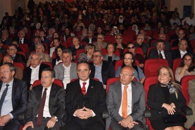 Chp'li Tezcan: Cumhurbaşkanı Sarıyer'de Terörist Çadırına Mı Girdi?