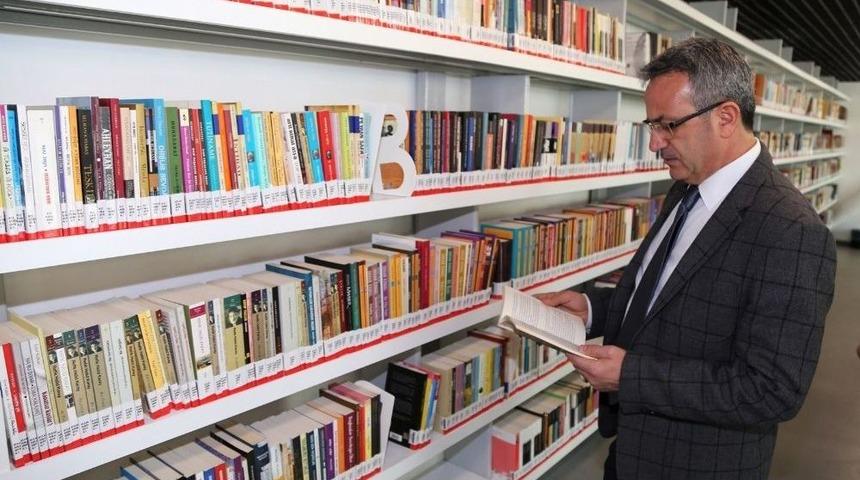 Beylikbağı Bilim Sanat&rsquo;ta 4 Bin Kitap Okuyucularını Bekliyor