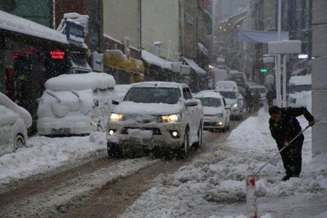 Artvin'de Okullar 1 Gün Tatil Edildi (2)