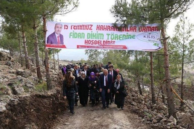 15 Temmuz Kahramanlar Ormanına Fidan Dikildi