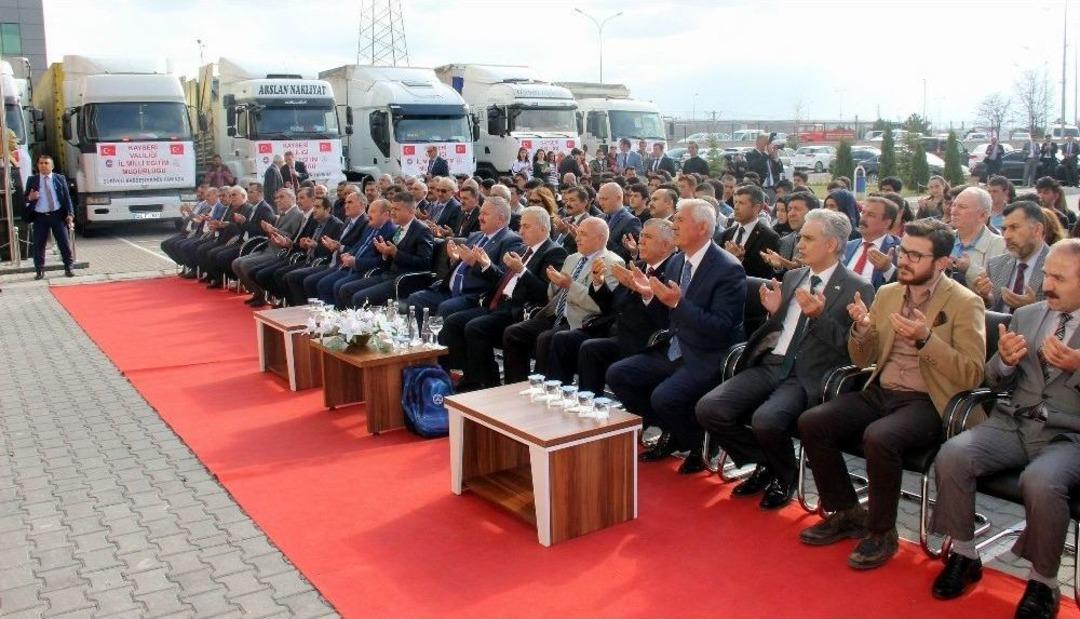 Milli Eğitim M&uuml;d&uuml;rl&uuml;ğ&uuml;&rsquo;nden Cerablus&rsquo;a 10 Tır Eğitim Malzemesi Yardımı