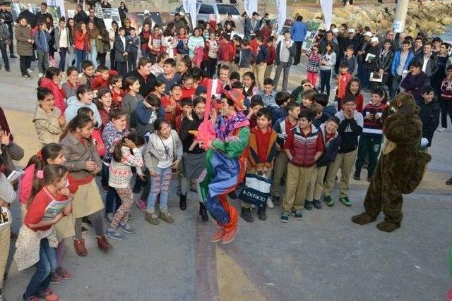 Orman Ve Su İşleri Bakanlığı &rsquo;mobil Tanıtım Aracı&rsquo; Mersin&rsquo;de 1