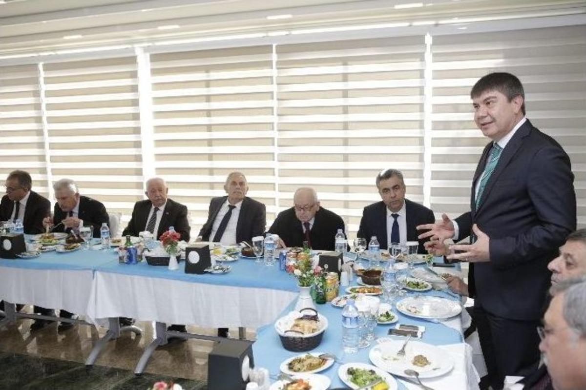 Antalya&rsquo;nın Eski Vekilleri Tek &Ccedil;atı Altında Toplanacak