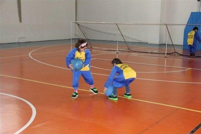 Görme Engelli Çocuklar ‘goalball’ İle Tanıştı