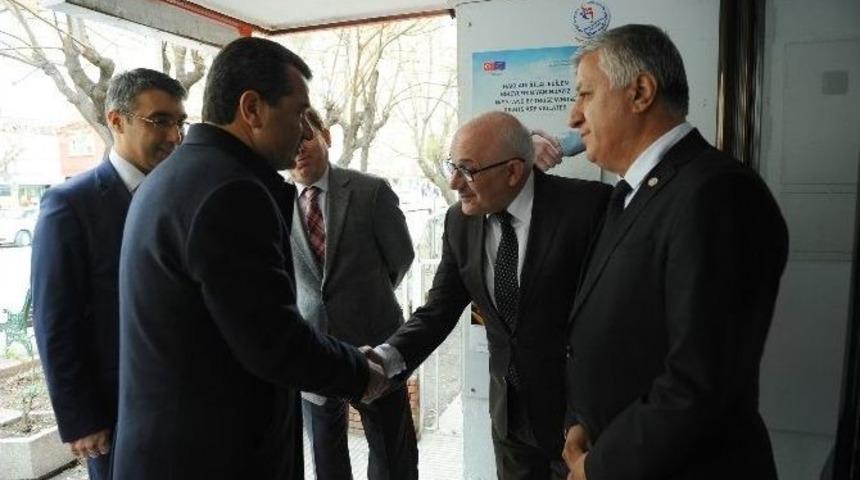 Vali &Ccedil;elik Gen&ccedil;lik Hizmetleri Ve Spor İl M&uuml;d&uuml;rl&uuml;ğ&uuml;&rsquo;n&uuml; Ziyaret Etti