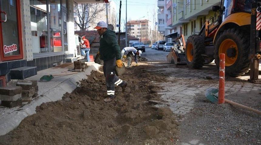 Sorgun&rsquo;da Bozulan Yollar Tamir Ediliyor