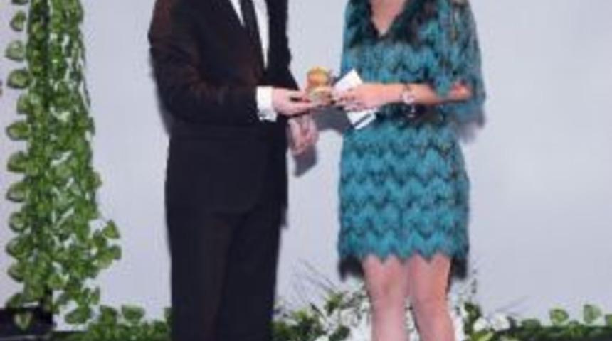 Berko İla&ccedil; &Ccedil;ocuk Tiyatrosu&rsquo;na Uluslararası &Ouml;d&uuml;l