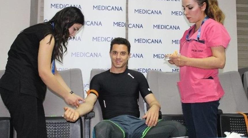 Konyaspor&rsquo;da Futbolcular Kan Verdi