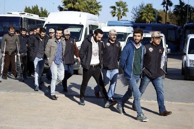 Antalya’da Pkk Şüphelisi 19 Kişi Adliyede