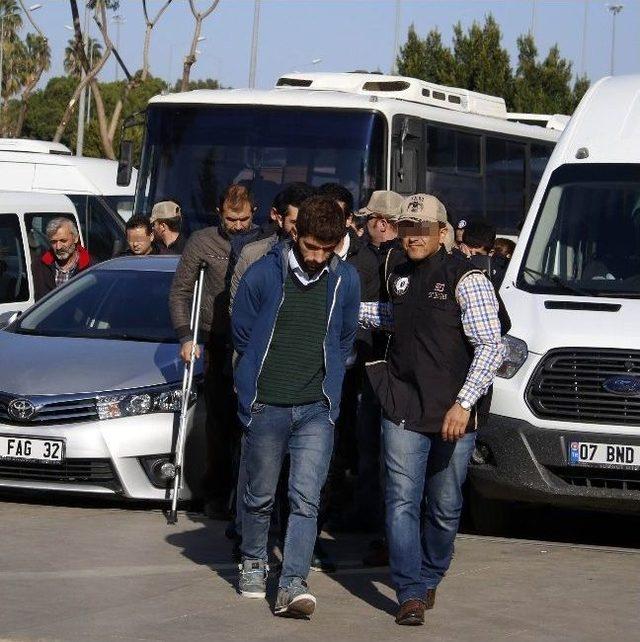 Antalya’da Pkk Şüphelisi 19 Kişi Adliyede