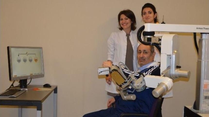 Fel&ccedil; Ge&ccedil;irdi, Hastaneye Hareketsiz Geldi, Y&uuml;r&uuml;meye Başladı