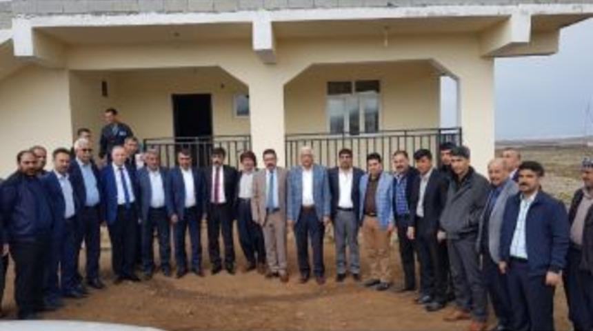 Ak Parti Bağlar İl&ccedil;e Başkanı Gezer, K&ouml;y K&ouml;y Geziyor