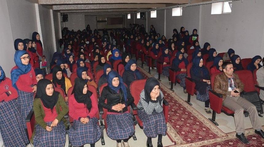 Siverek&rsquo;te K&uuml;t&uuml;phane Haftası Etkinliği