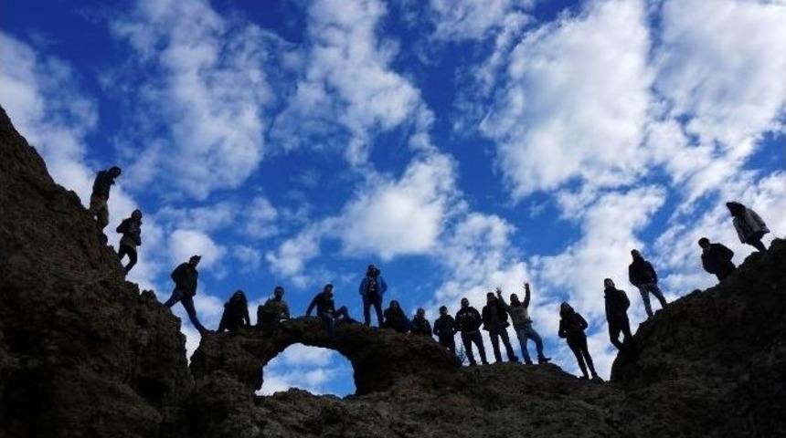 &Uuml;niversiteliler Kaz Dağı Ve Madra Dağını Gezdi