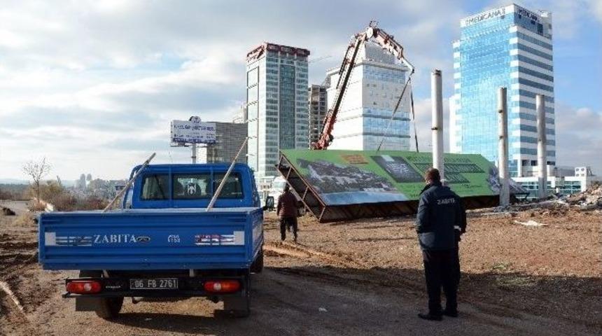 Ankara&rsquo;da İzinsiz Reklamla M&uuml;cadele