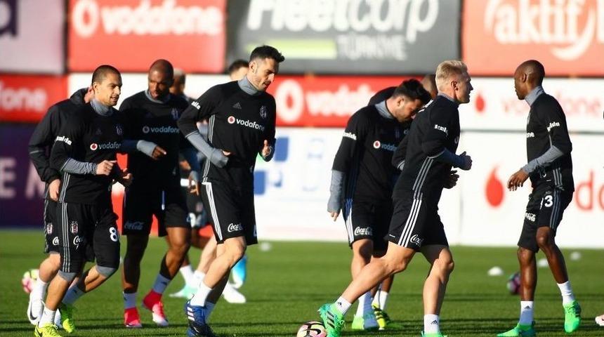 Beşiktaş&rsquo;ta Gen&ccedil;lerbirliği Ma&ccedil;ı Hazırlıkları S&uuml;r&uuml;yor