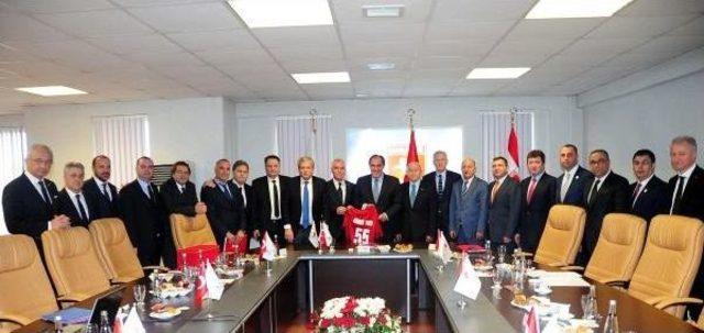 Tff Başkanı Demirören, Samsunspor'u Ziyaret Etti