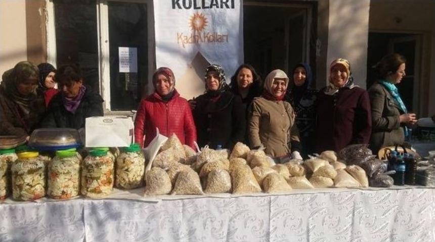 Soma&rsquo;da Ak Partili Kadınlardan Kermes