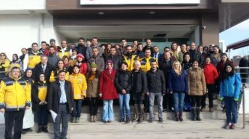 Can Kurtarmaya &Ccedil;alışırken Canlarından Oluyorlar