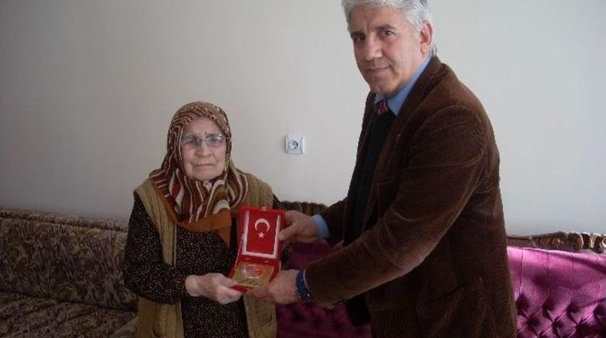 T&uuml;m Birikimlerini Mehmet&ccedil;ik Vakfı&rsquo;na Bağışladı