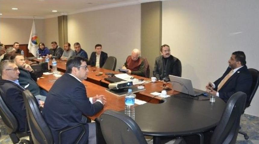 Enerji Uzmanı Wale Hussein Tavşanlı Ticaret Odası&rsquo;nda Sunum Yaptı