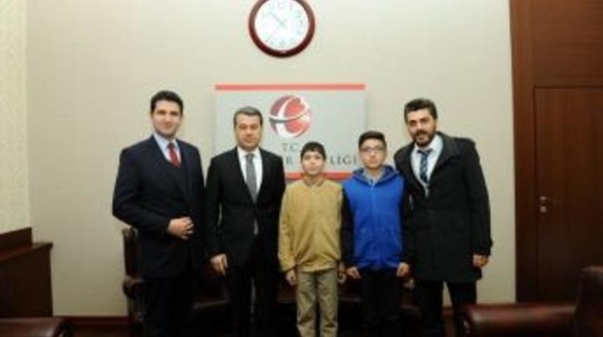 Eskişehir Valisi Azmi &Ccedil;elik&rsquo;ten &ldquo;teorem Matematik Dergisi&rdquo; Ekibine Takdir