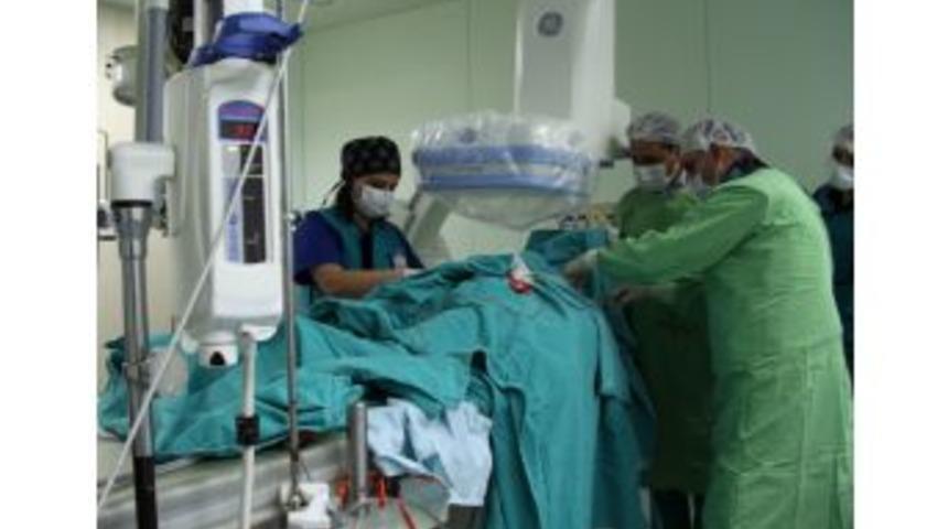 Ameliyatsız Kalıcı Kalp Pili Uygulaması