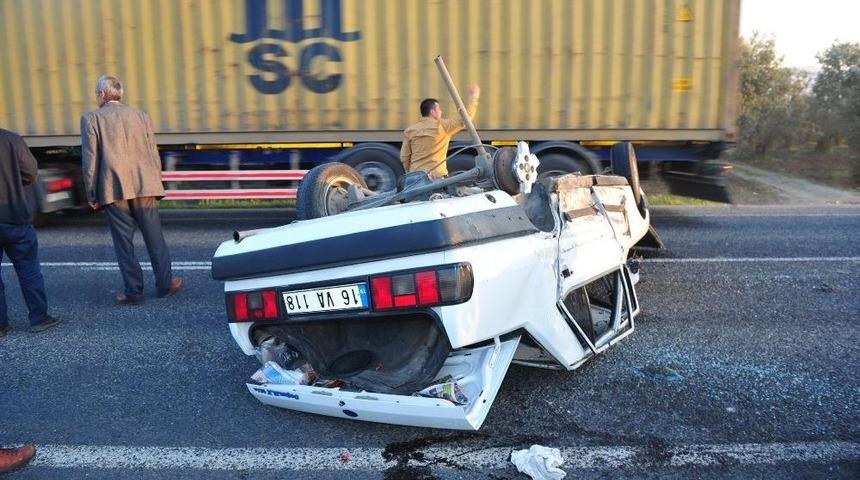 Bursa&rsquo;da Feci Kaza...takla Atan Otomobilde 2 Gen&ccedil; Yaralandı