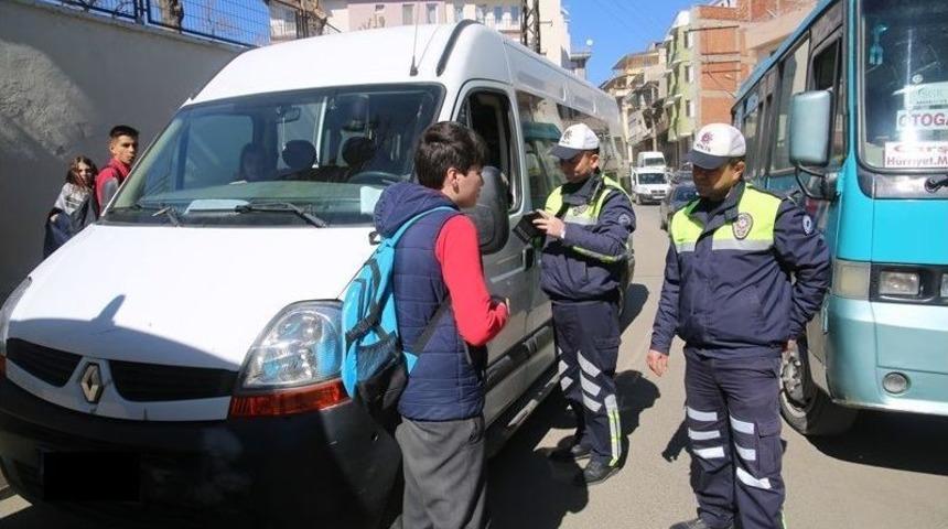 Çocuklar İçin 193 Polis Birden Sahaya İndi