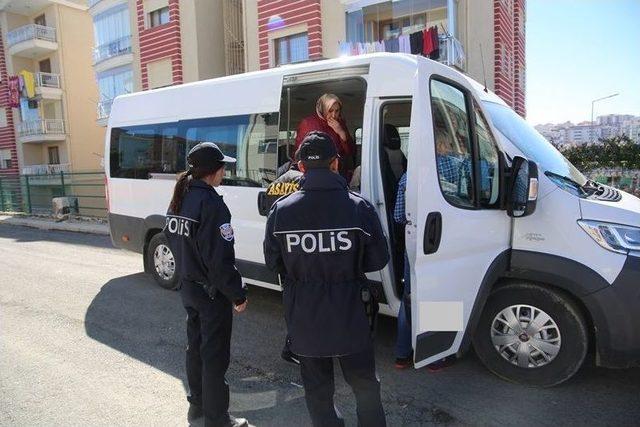 Çocuklar İçin 193 Polis Birden Sahaya İndi