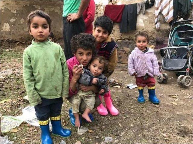 İzmir Büyükşehir'den Mülteci Çocuklara Süt Desteği