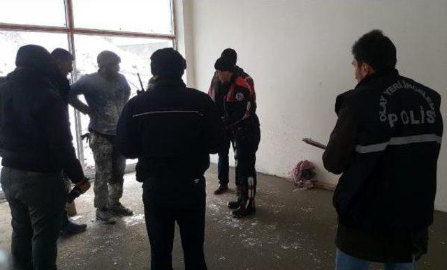 İnşaatta Boşluğa D&uuml;şen Iş&ccedil;i Yaralandı 2