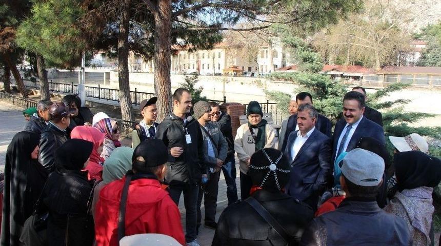 Siyaset&ccedil;iler Turistlere Amasya&rsquo;yı Anlattı