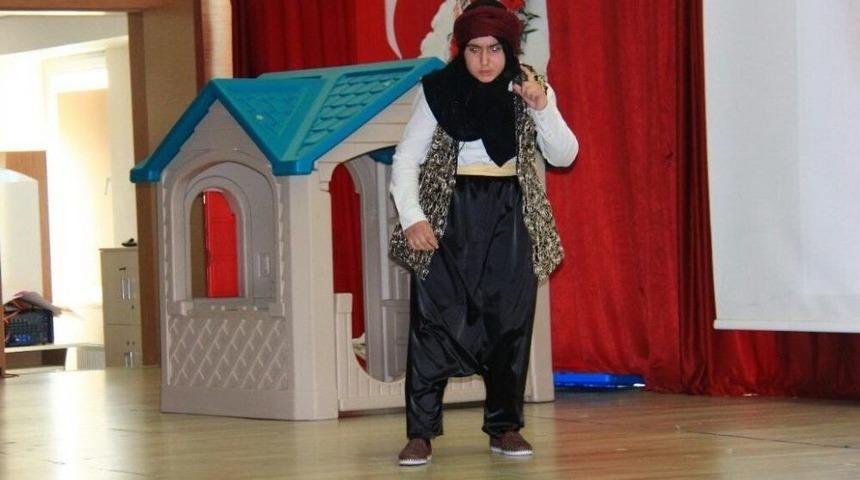 İmam Hatip Ortaokulu &Ouml;ğrencileri Yarıştı