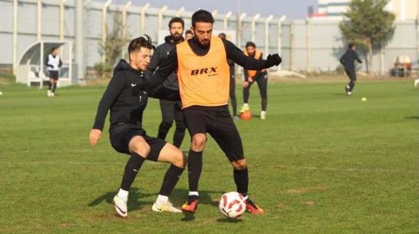Manisaspor Teknik Direkt&ouml;r&uuml; Karafırtınalar'dan Altınordu'ya &Ouml;vg&uuml;