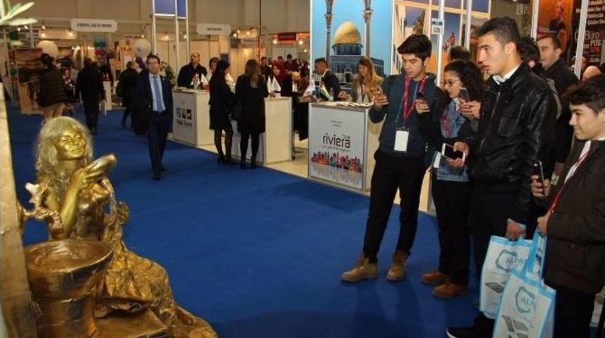 Edremit Fuarda B&uuml;y&uuml;k İlgi G&ouml;r&uuml;yor