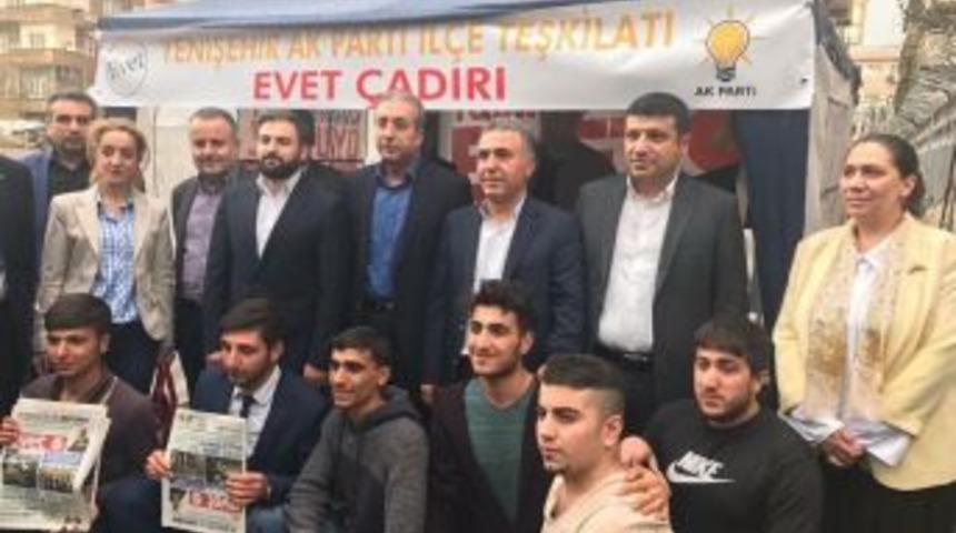 Ak Parti Yenişehir İl&ccedil;e Başkanlığı &lsquo;evet &Ccedil;adırı&rsquo; Kurdu