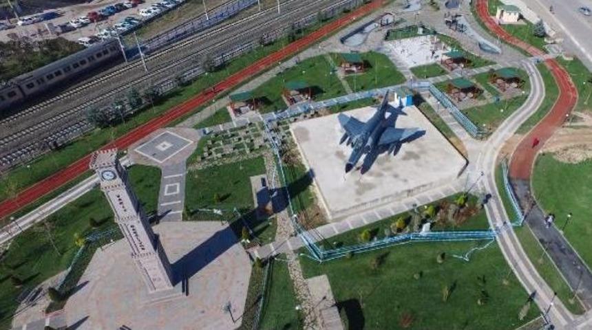 Sincan'daki Demokrasi Parkı'na F-4 Savaş U&ccedil;ağı Yerleştirildi