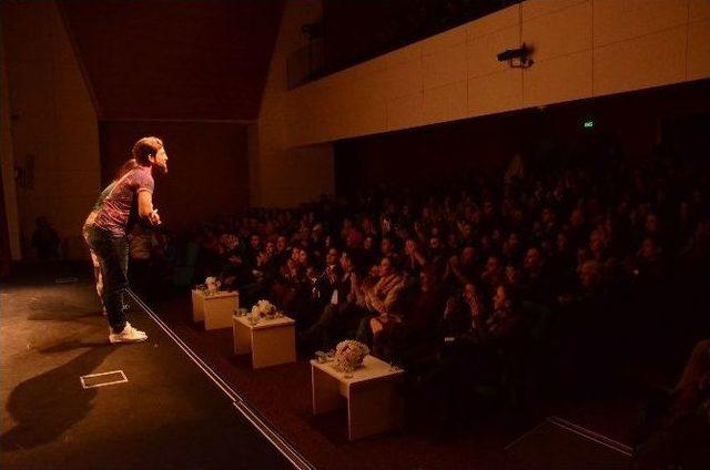 &ldquo;aşk Bir Şey Değildir" Oyunu Tiyatro Sevenler İle Buluştu 1