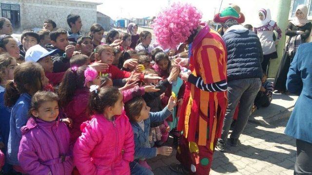 Karayazılı Çocuklar Tiyatroyla Tanıştı