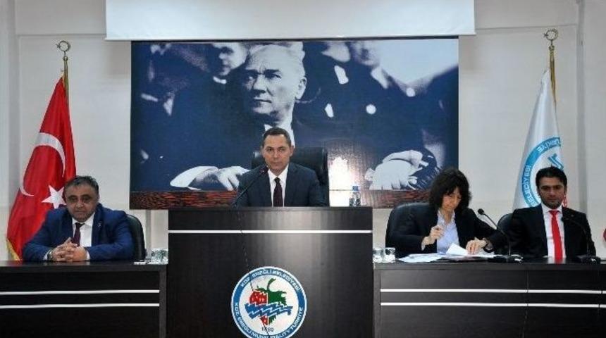 H&uuml;seyin Uysal&rsquo;dan Erdemir A.ş&rsquo;ye Sert Eleştiriler