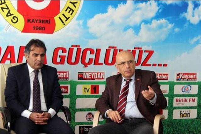 Chp'li Arık: Kayseri’De Sarraflık Yapan Suriyeli Bana, ‘Ben Türk Yani Yabacı Çalıştırmıyorum’ Dedi