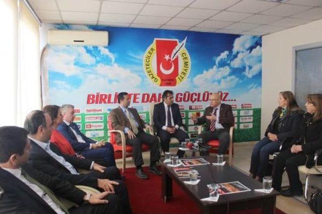 Chp'li Arık: Kayseri’De Sarraflık Yapan Suriyeli Bana, ‘Ben Türk Yani Yabacı Çalıştırmıyorum’ Dedi