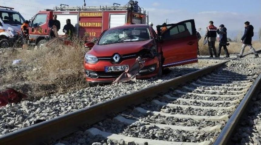 &Uuml;niversite &Ouml;ğrencileri Hemzemin Ge&ccedil;itte Facia Yaşadı